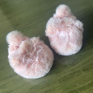 Slippers / booties